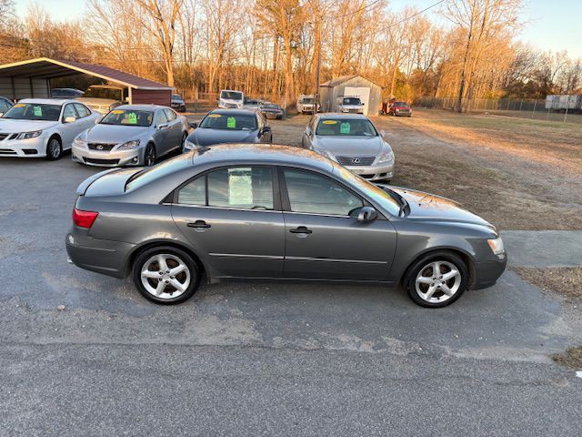 2009 Hyundai Sonata Image 16