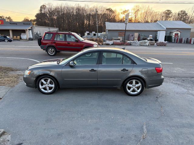 2009 Hyundai Sonata Image 17