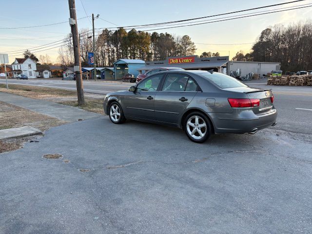 2009 Hyundai Sonata Image 19