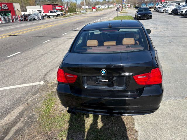 2011 BMW 3 Series Image 7