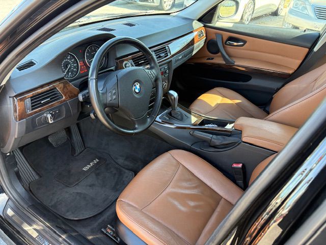 2011 BMW 3 Series Image 10