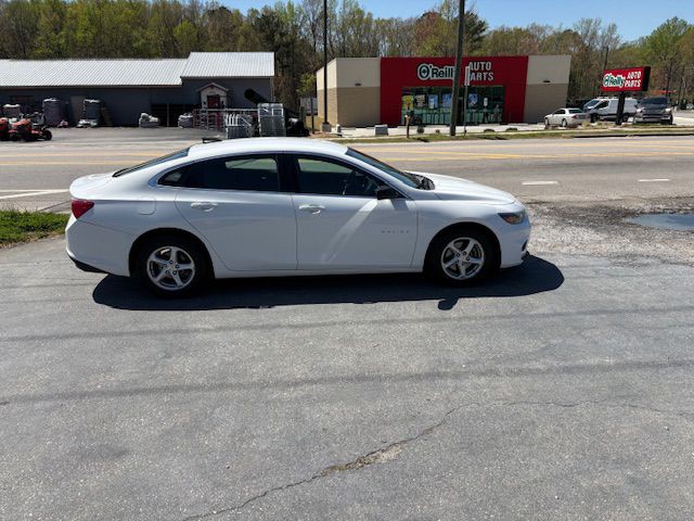 2018 Chevrolet Malibu Image 5