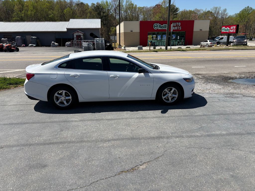 2018 Chevrolet Malibu Image 17