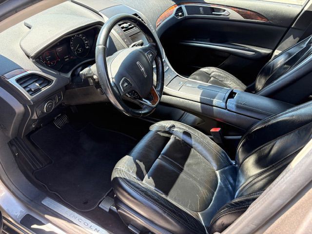 2016 Lincoln MKZ Image 11