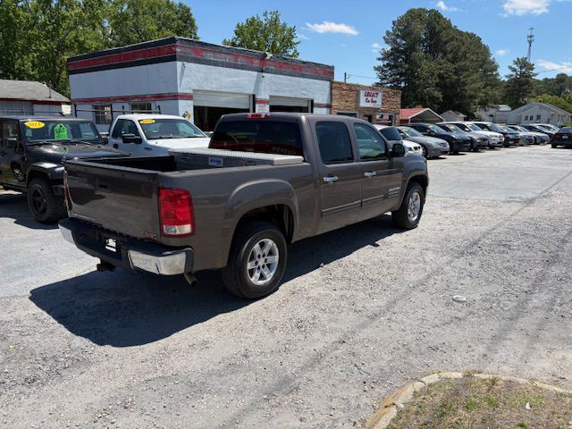 2007 GMC Sierra Image 8