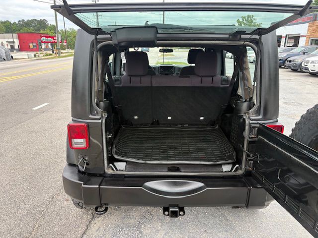 2013 Jeep Wrangler Unlimited Image 15