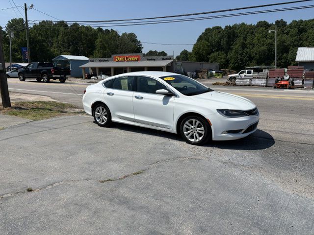 2015 Chrysler 200 Image 3