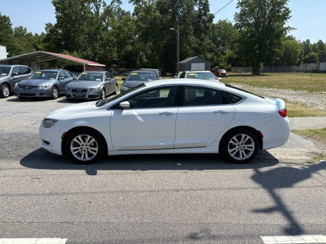 2015 Chrysler 200 Image 5