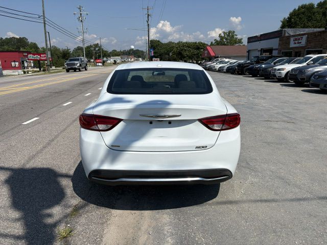 2015 Chrysler 200 Image 7
