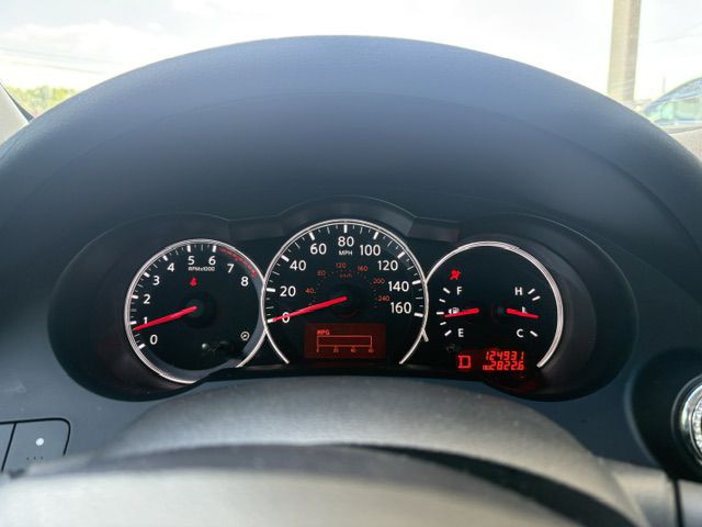 2010 Nissan Altima Image 9