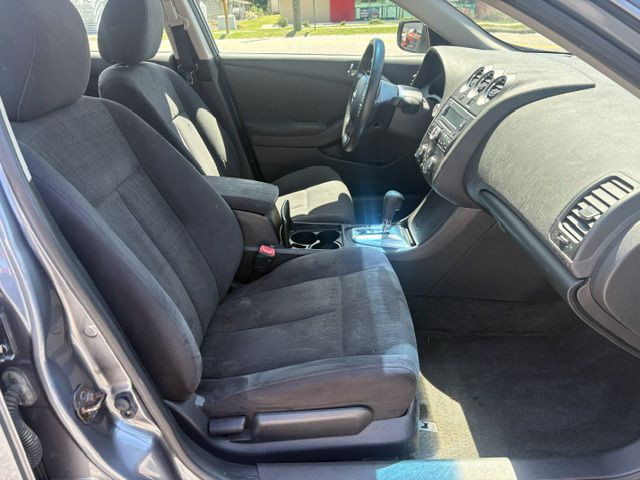 2010 Nissan Altima Image 12