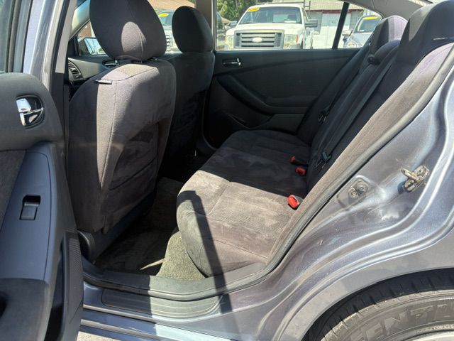 2010 Nissan Altima Image 13
