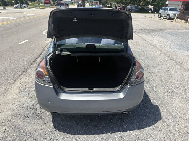 2010 Nissan Altima Image 16