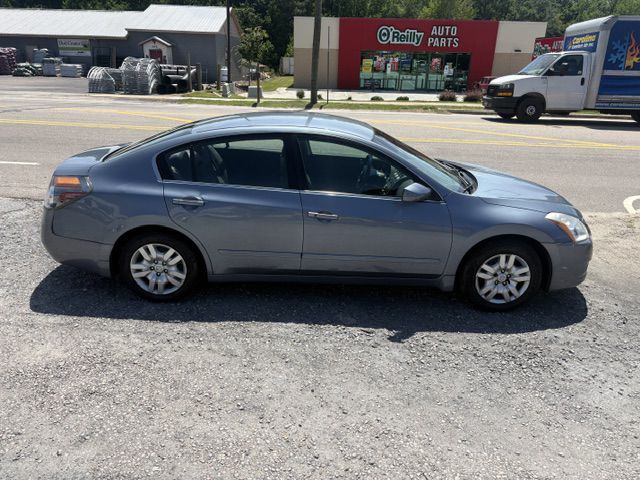 2010 Nissan Altima Image 17