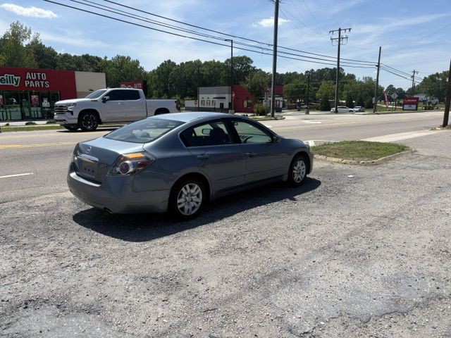2010 Nissan Altima Image 19