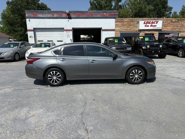 2018 Nissan Altima Image 4