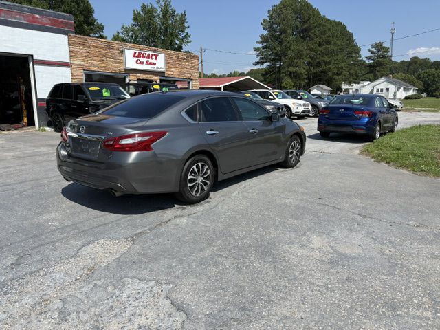 2018 Nissan Altima Image 6
