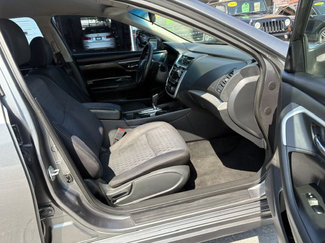 2018 Nissan Altima Image 13