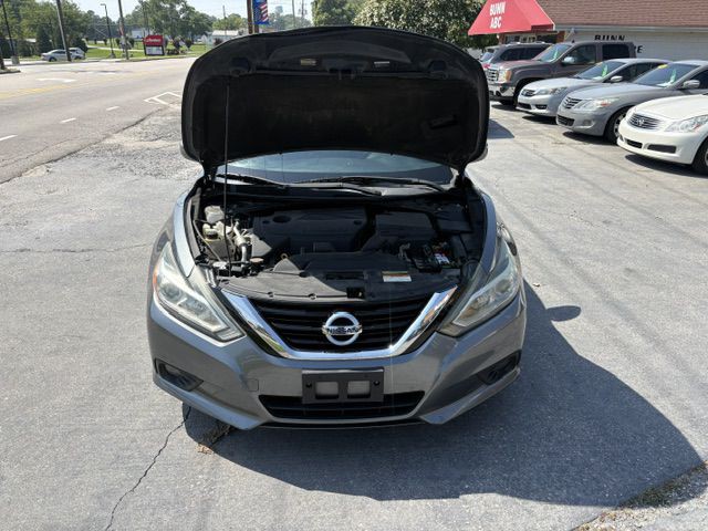 2018 Nissan Altima Image 16