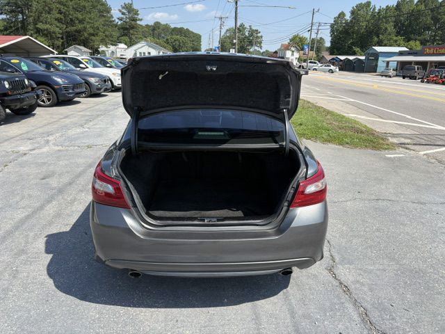 2018 Nissan Altima Image 17