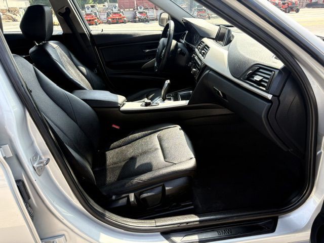 2016 BMW 3 Series Image 13