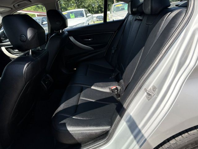 2016 BMW 3 Series Image 14
