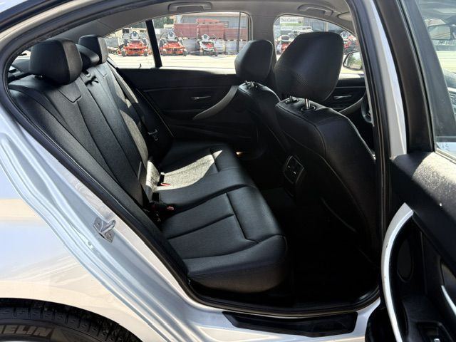 2016 BMW 3 Series Image 15