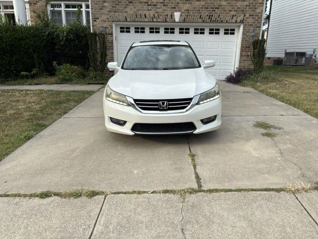 2015 Honda Accord Image 2