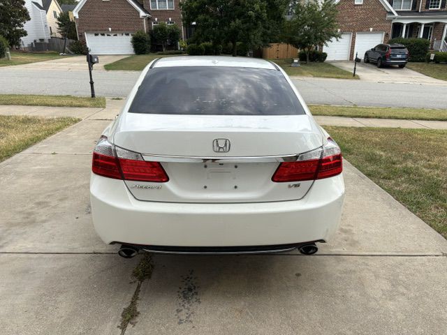 2015 Honda Accord Image 7