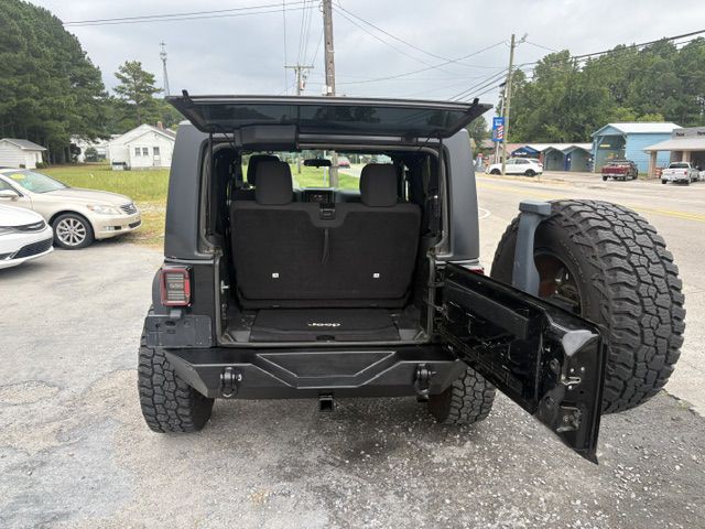 2011 Jeep Wrangler Image 15