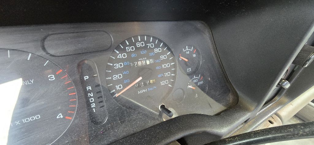 1995 Dodge Ram 2500 Image 10