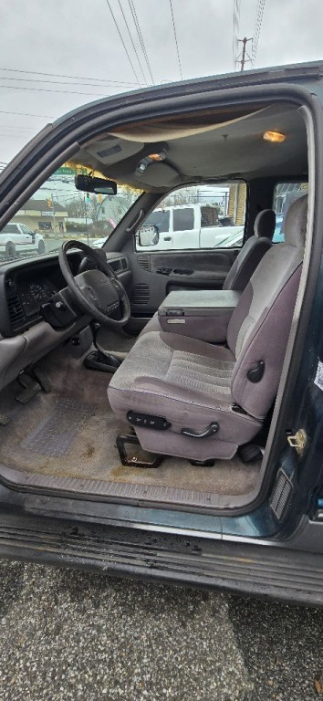 1995 Dodge Ram 2500 Image 13