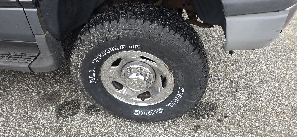 1995 Dodge Ram 2500 Image 29