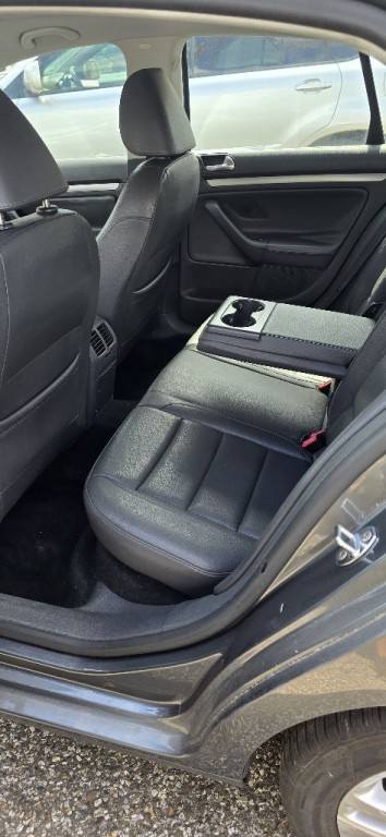2009 Volkswagen Jetta Image 11