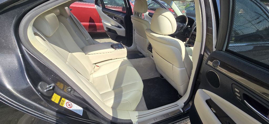 2008 Lexus LS Image 10