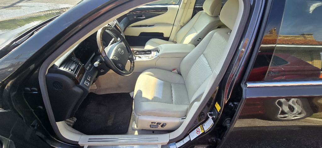 2008 Lexus LS Image 14
