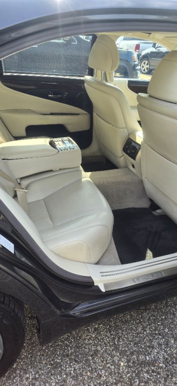 2008 Lexus LS Image 22