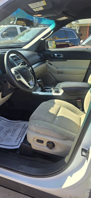 2014 Ford Explorer Image 11