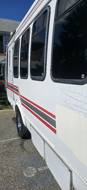 1998 Ford Econoline Image 4