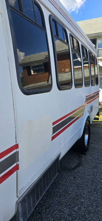 1998 Ford Econoline Image 5