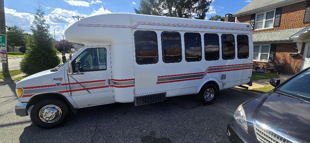 1998 Ford Econoline Image 22