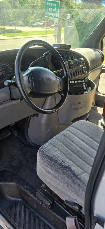 1998 Ford Econoline Image 36