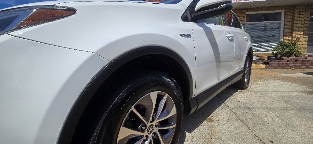 2018 Toyota Rav4 Image 8