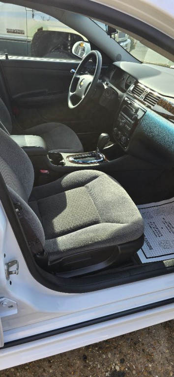 2016 Chevrolet Impala Image 12