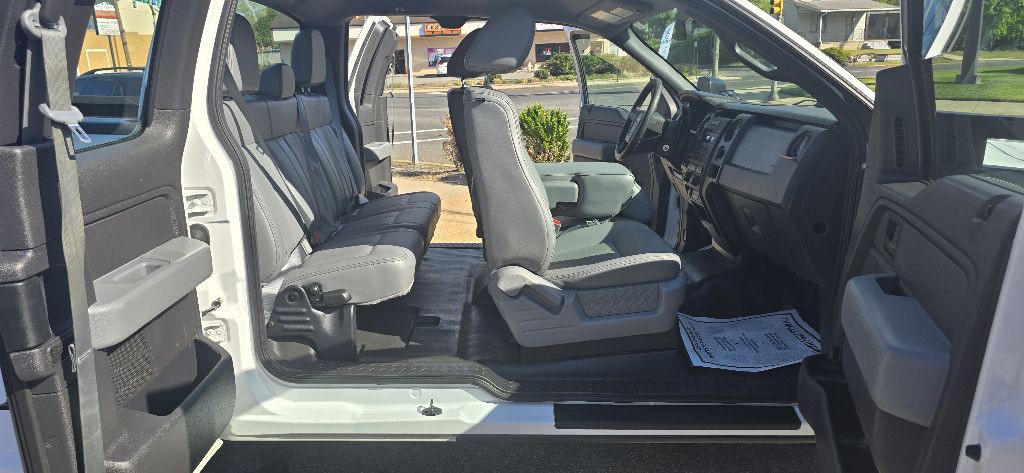 2014 Ford F-150 Image 32