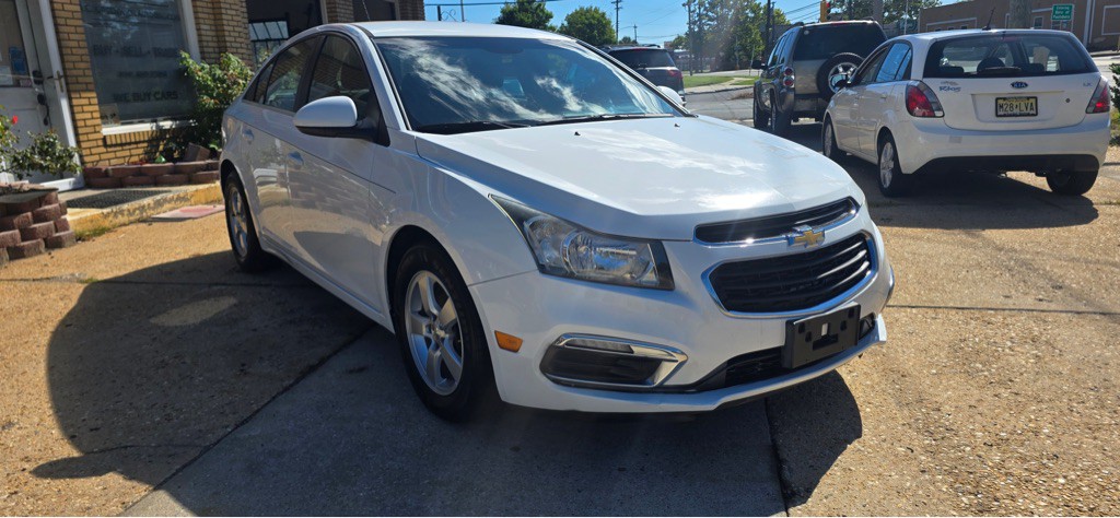 2016 Chevrolet Cruze Image 2
