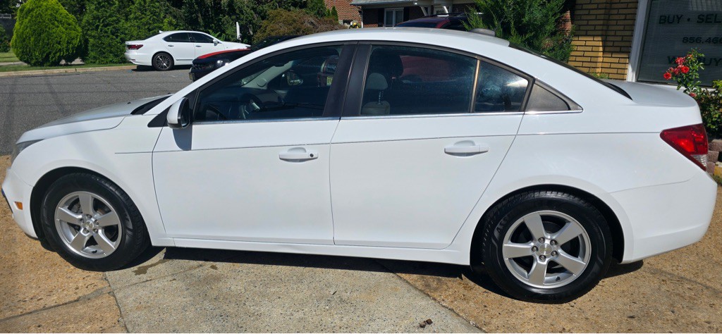 2016 Chevrolet Cruze Image 4