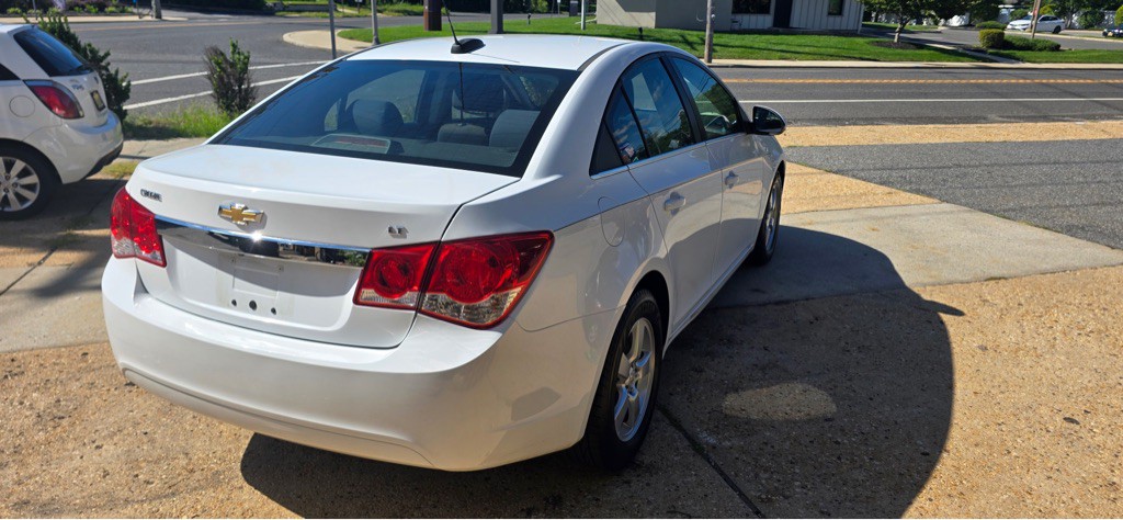 2016 Chevrolet Cruze Image 9