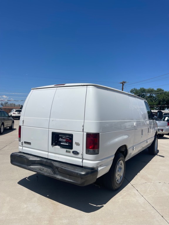 2010 Ford Econoline Image 3