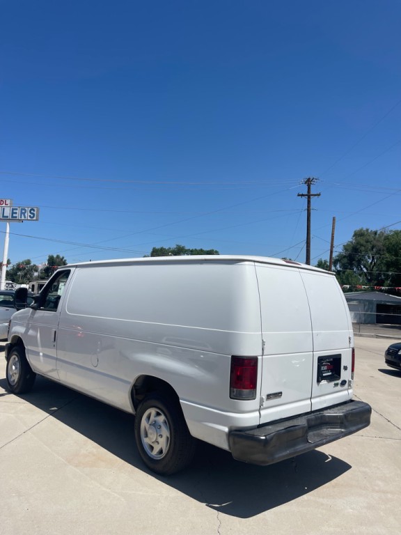 2010 Ford Econoline Image 4